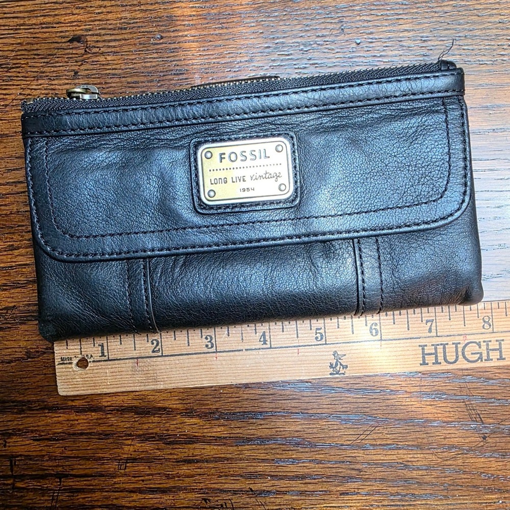 Fossil Long Live Vintage Black Leather Bifold Wallet Zip Pocket ID Window